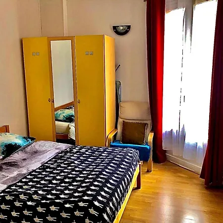 Lägenhet Cosy In Paris